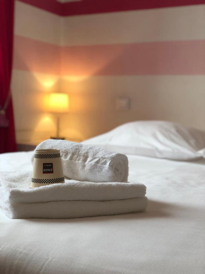 Enzo Hotels Neufchateau By Kyriad Direct Dış mekan fotoğraf