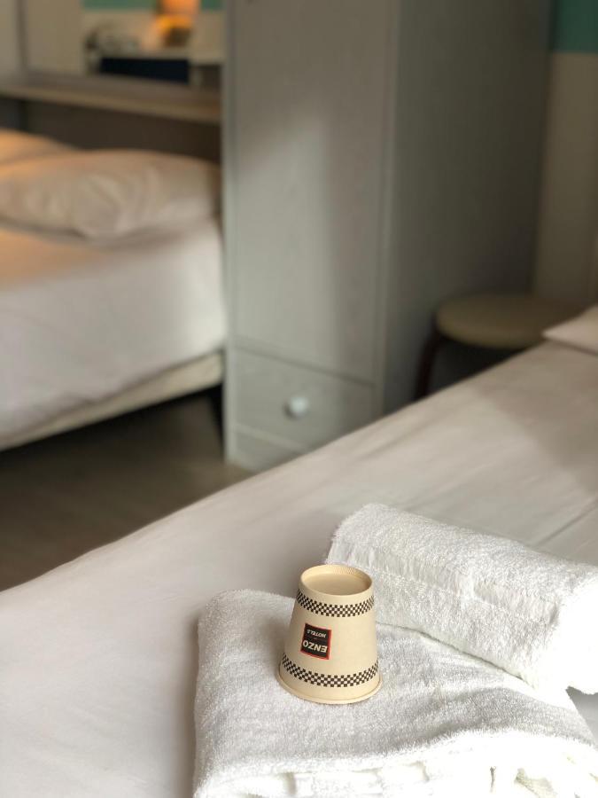 Enzo Hotels Neufchateau By Kyriad Direct Dış mekan fotoğraf
