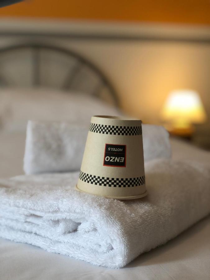 Enzo Hotels Neufchateau By Kyriad Direct Dış mekan fotoğraf